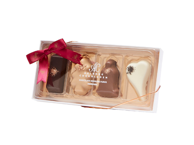 AALBORG CHOKOLADEN PETIR FOUR ÆSKE M. 4 STK. MARCIPANFIGURER CA. 100GR.