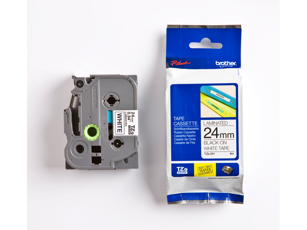 PRÆGETAPE BROTHER TZe251 24MMX8M. SORT TEKST PÅ HVID TAPE 