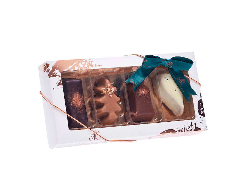 AALBORG CHOKOLADEN PETIT FOUR ÆSKE MED 4 STK. MARCIPANFIGURER CA. 100GR.